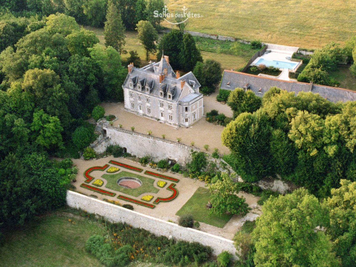 CHATEAU DE VAUGRIGNON