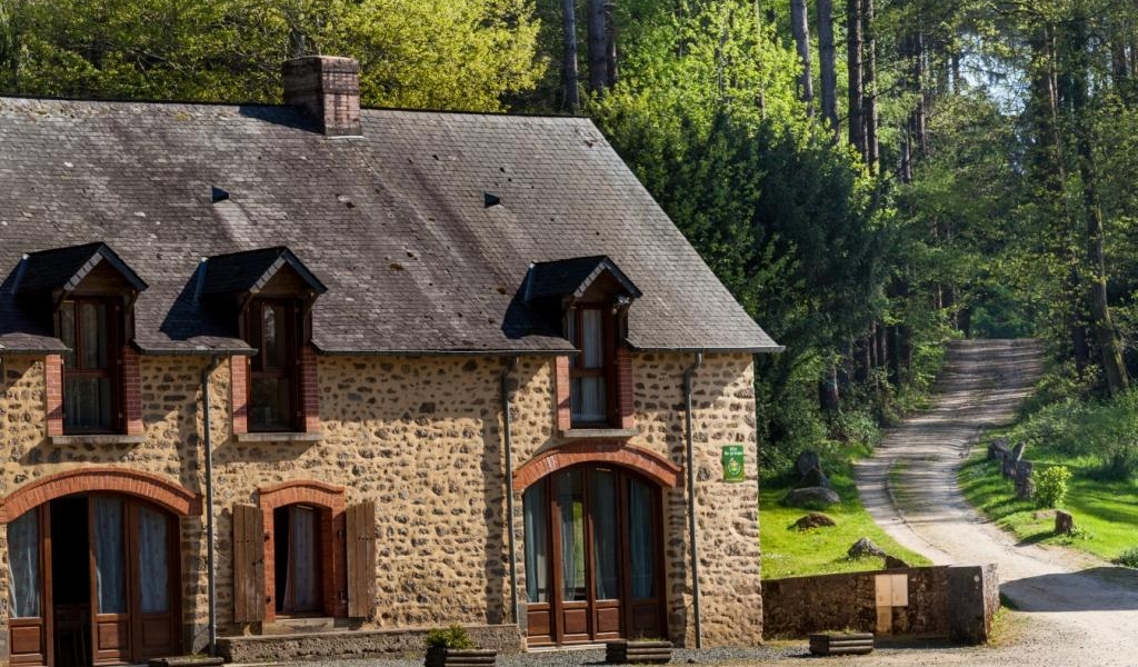 photo Salle du Bois du Tay 90 m²