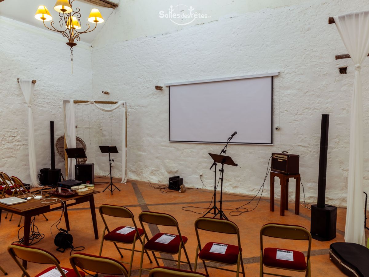 Grande salle de 200m2