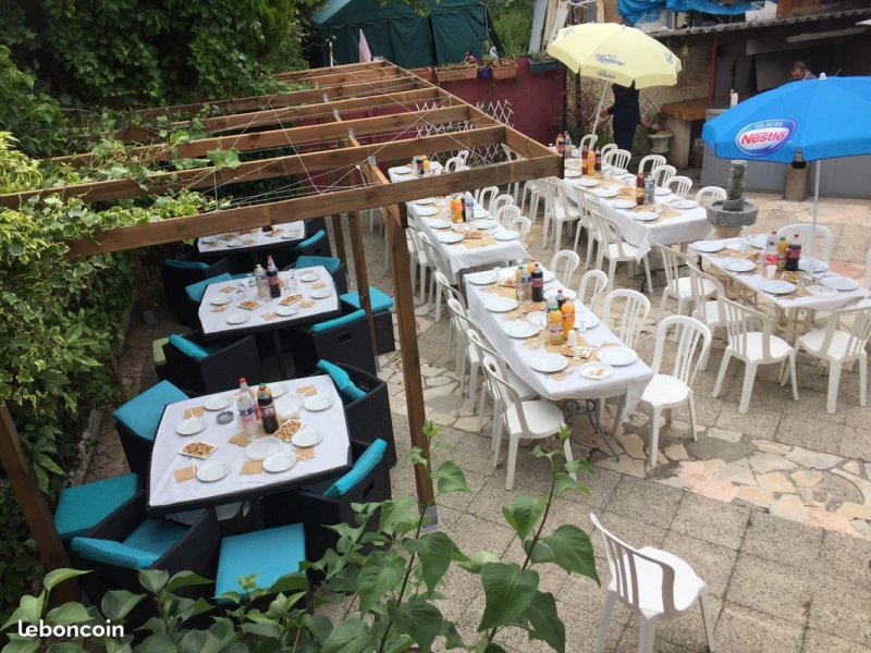 photo AUBERGE DU PORT SALLE CHAMPÊTRE TERRASSE & JARDIN