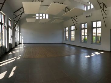 Salle Jean Joussellin - Salle des fêtes à Houlgate – proche mer - photo 2