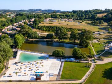 Yourte de 100m2 et terrasse de 300m²