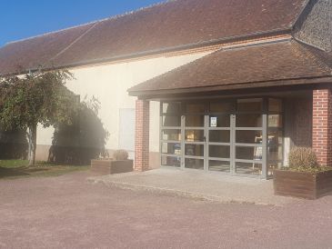 SALLE DES FETES DE CHAISE-DIEU-DU-THEIL